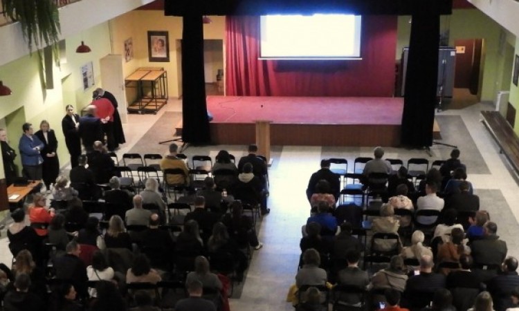 O konieczności granic