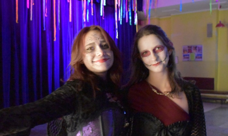 Czarownie, choć bez czarowania